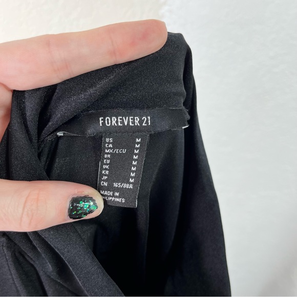 Forever 21 Half Zip Crop Long Sleeve - Picture 2 of 4